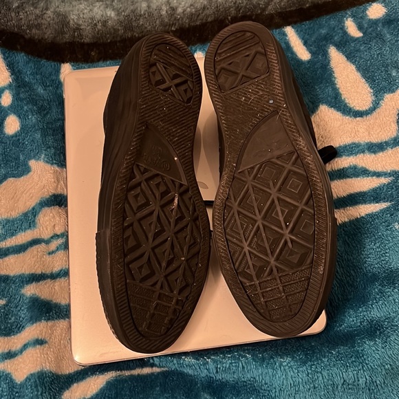 Converse - Picture 9 of 9